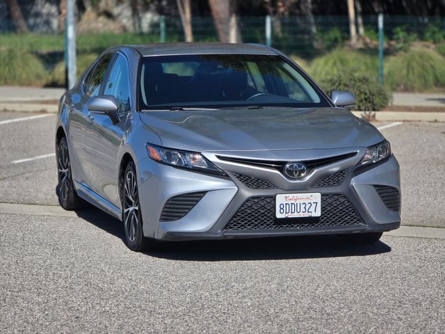 2018 Toyota Camry SE | Reseda, CA | Angeles Auto Alliance
