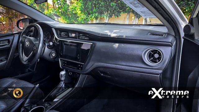2018 Toyota Corolla SE