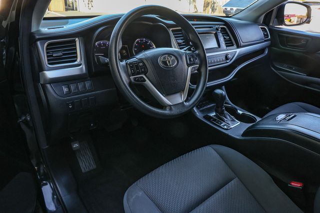 2018 Toyota Highlander LE