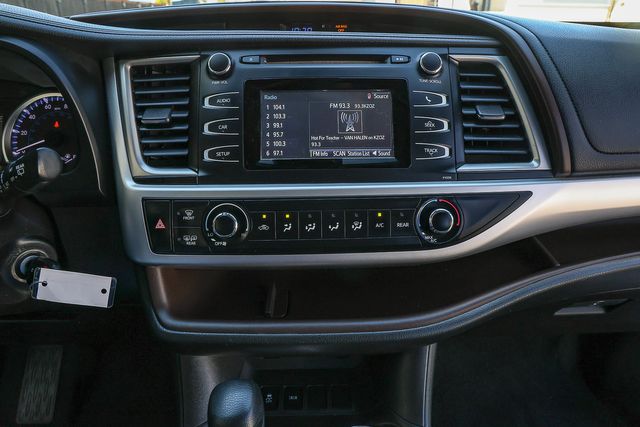 2018 Toyota Highlander LE