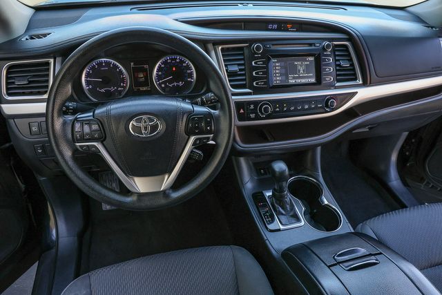 2018 Toyota Highlander LE