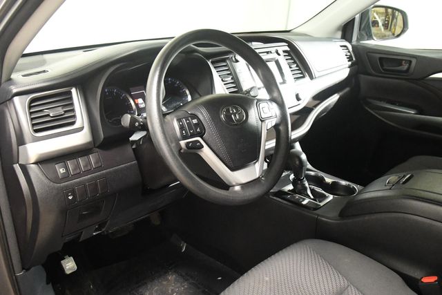 2018 Toyota Highlander LE | Branford, CT | Sound Auto Wholesalers
