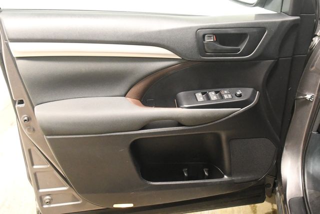 2018 Toyota Highlander LE | Branford, CT | Sound Auto Wholesalers