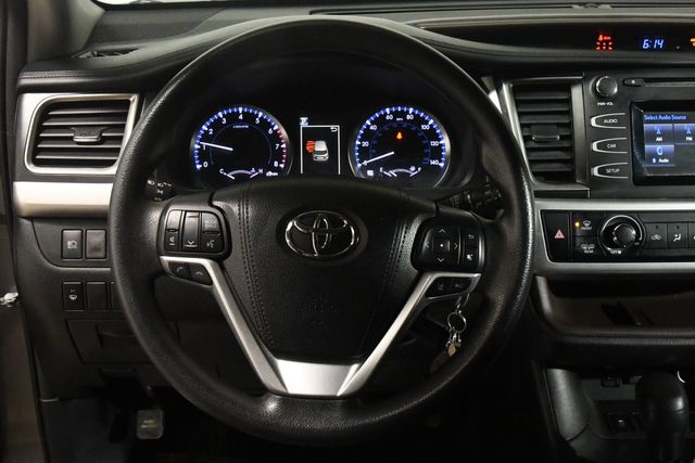 2018 Toyota Highlander LE | Branford, CT | Sound Auto Wholesalers