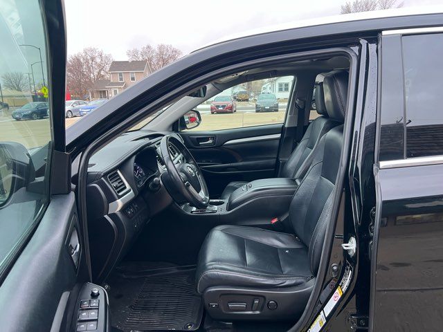 2018 Toyota Highlander XLE | Dickinson, ND | Heiser Motors