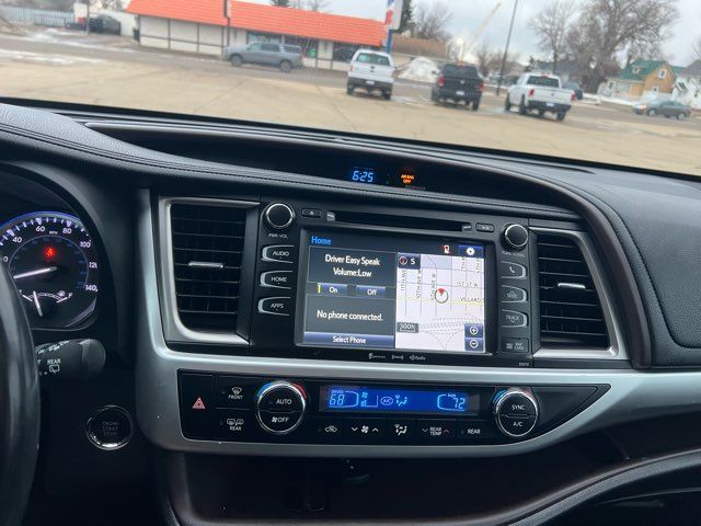2018 Toyota Highlander XLE | Dickinson, ND | Heiser Motors