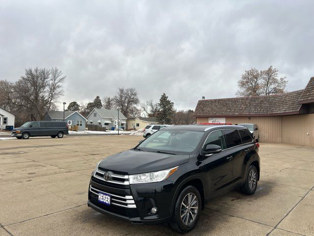 2018 Toyota Highlander XLE | Dickinson, ND | Heiser Motors