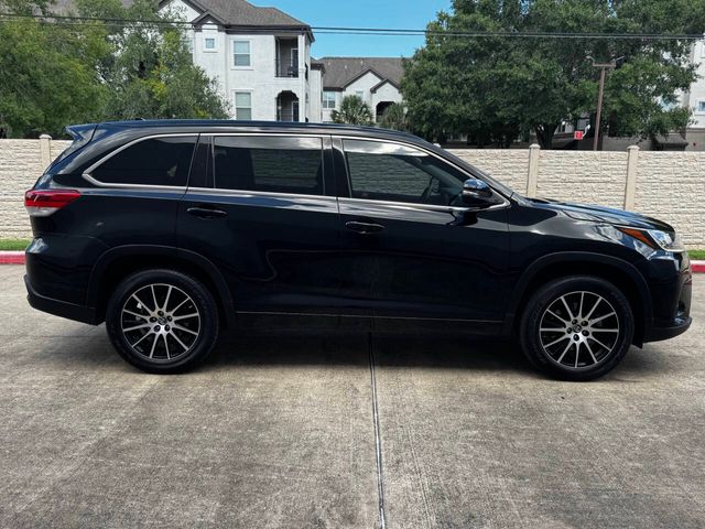 2018 Toyota Highlander SE 4dr SUV | Houston, TX | Houston Auto Credit 2018 Toyota Highlander SE 4dr SUV | Houston, TX | Houston Auto Credit