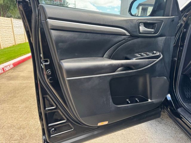 2018 Toyota Highlander SE 4dr SUV | Houston, TX | Houston Auto Credit 2018 Toyota Highlander SE 4dr SUV | Houston, TX | Houston Auto Credit