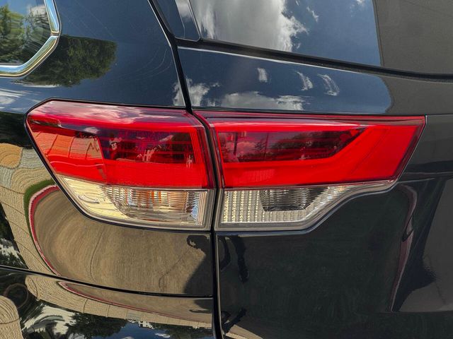 2018 Toyota Highlander SE 4dr SUV | Houston, TX | Houston Auto Credit 2018 Toyota Highlander SE 4dr SUV | Houston, TX | Houston Auto Credit