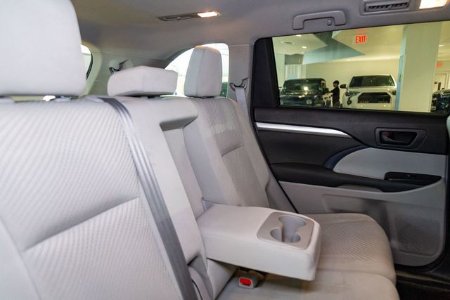 2018 Toyota Highlander Hybrid 3rd row LE