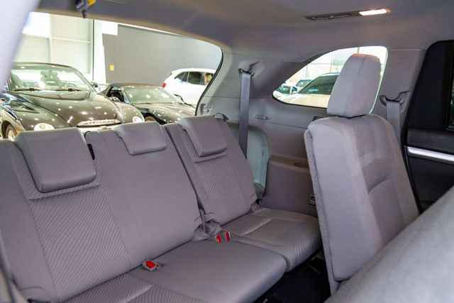 2018 Toyota Highlander Hybrid 3rd row LE