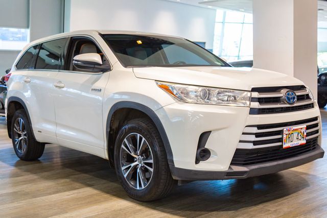 2018 Toyota Highlander Hybrid 3rd row LE