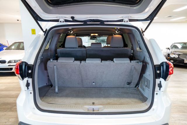 2018 Toyota Highlander Hybrid 3rd row LE