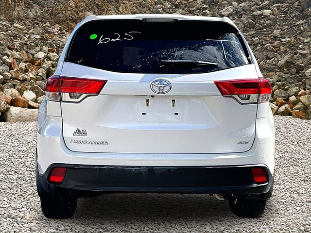 2018 Toyota Highlander LE