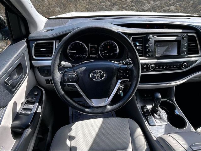 2018 Toyota Highlander LE