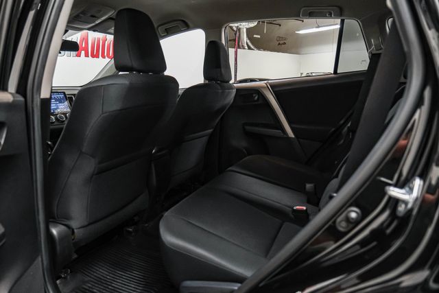 2018 Toyota RAV4 LE | Addison, TX | Addison Autoplex