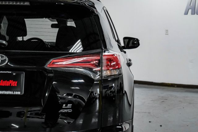 2018 Toyota RAV4 LE | Addison, TX | Addison Autoplex