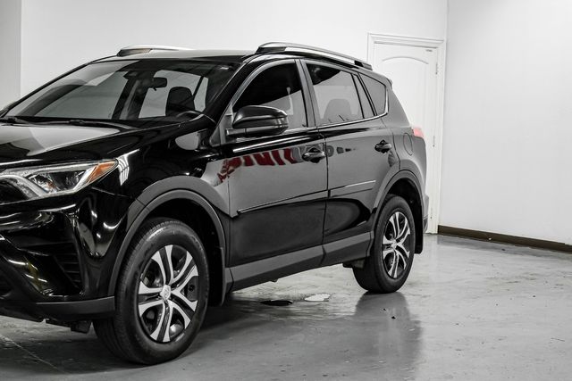 2018 Toyota RAV4 LE | Addison, TX | Addison Autoplex