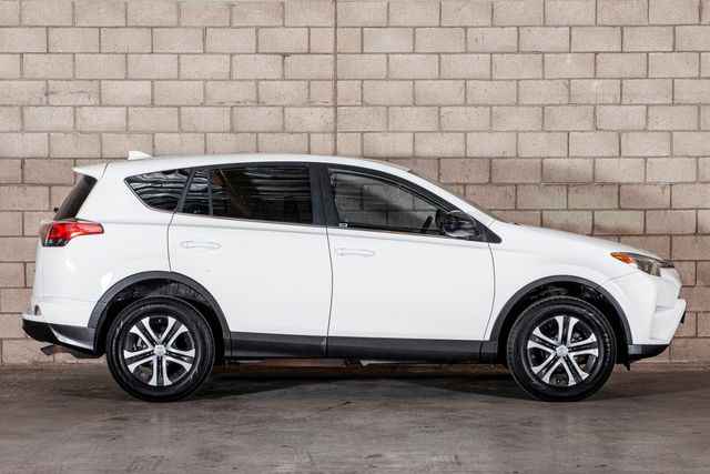 2018 Toyota RAV4 LE | Van Nuys, CA | Stellar Auto INC.