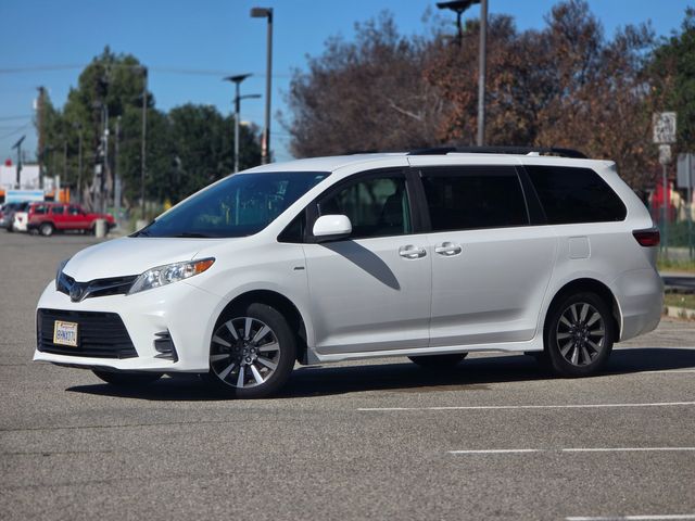 2018 Toyota Sienna 4x4 LE 7-Passenger 2018 Toyota Sienna 4x4 LE 7-Passenger