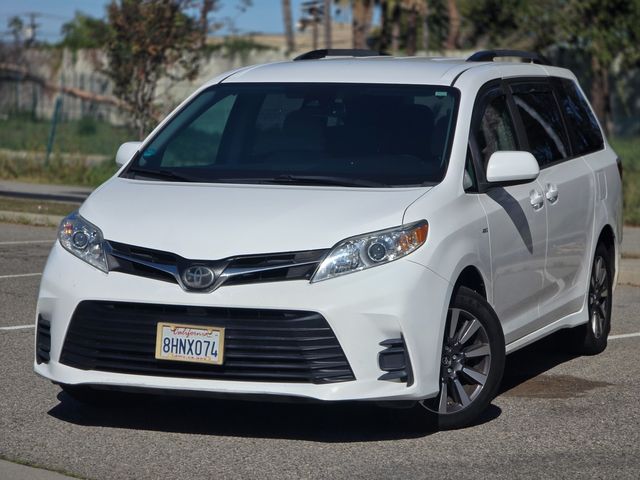 2018 Toyota Sienna 4x4 LE 7-Passenger 2018 Toyota Sienna 4x4 LE 7-Passenger