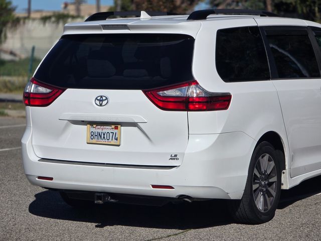 2018 Toyota Sienna 4x4 LE 7-Passenger 2018 Toyota Sienna 4x4 LE 7-Passenger