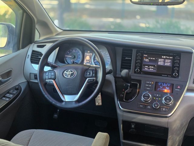 2018 Toyota Sienna 4x4 LE 7-Passenger