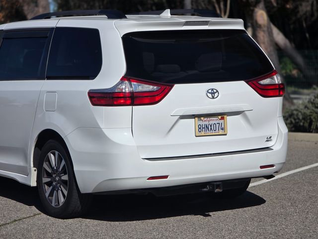 2018 Toyota Sienna 4x4 LE 7-Passenger 2018 Toyota Sienna 4x4 LE 7-Passenger