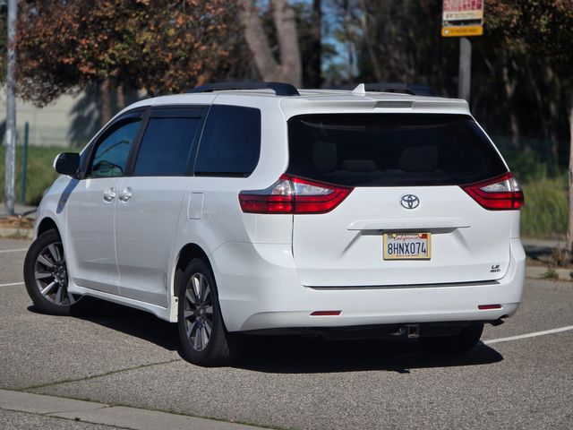 2018 Toyota Sienna 4x4 LE 7-Passenger 2018 Toyota Sienna 4x4 LE 7-Passenger