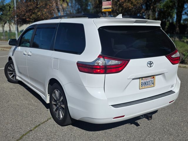 2018 Toyota Sienna 4x4 LE 7-Passenger 2018 Toyota Sienna 4x4 LE 7-Passenger