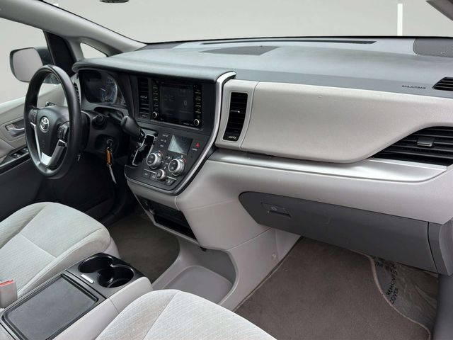 2018 Toyota Sienna LE 8-Passenger | Alpharetta, GA | Star Motors