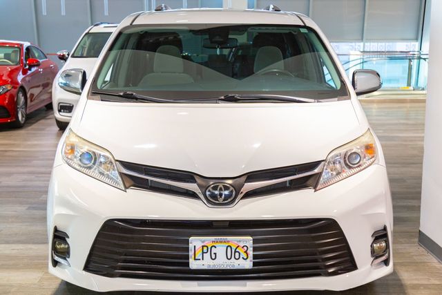2018 Toyota Sienna at Autosource, photo 5
