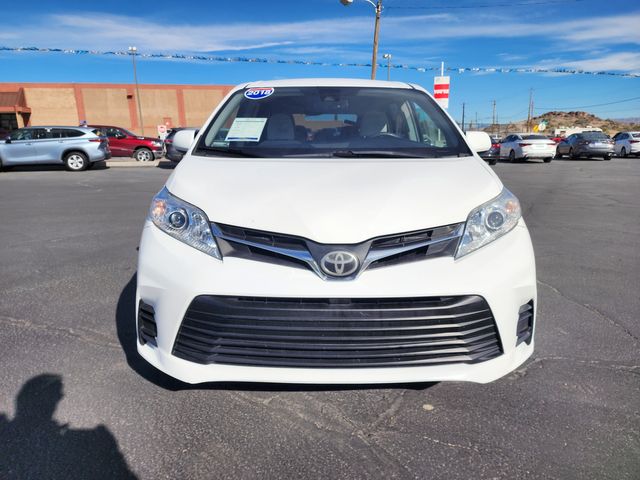 2018 Toyota Sienna LE 8-Passenger 2018 Toyota Sienna LE 8-Passenger