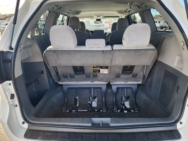 2018 Toyota Sienna LE 8-Passenger 2018 Toyota Sienna LE 8-Passenger