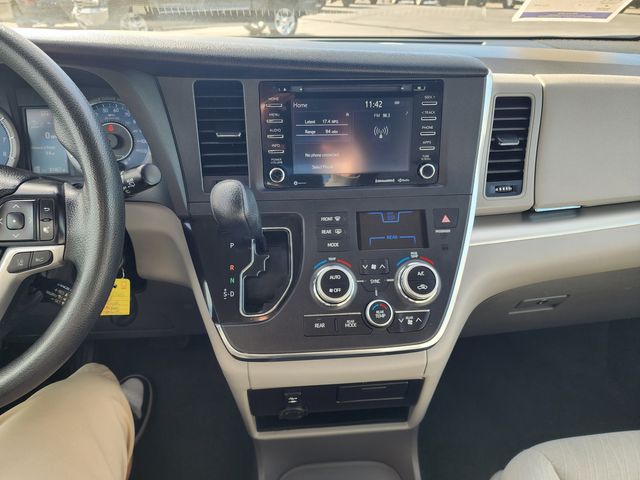 2018 Toyota Sienna LE 8-Passenger 2018 Toyota Sienna LE 8-Passenger