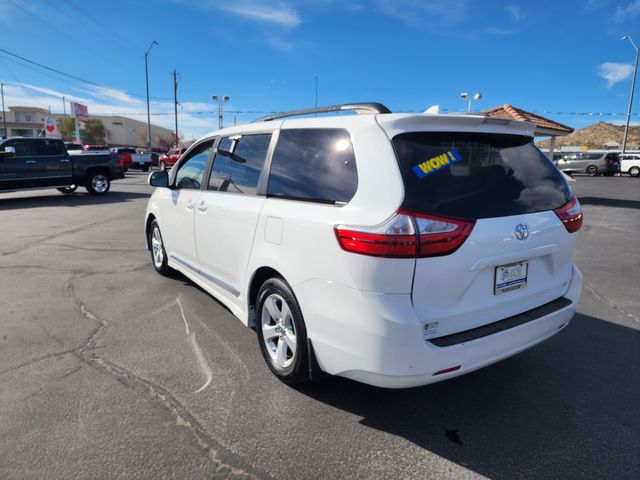 2018 Toyota Sienna LE 8-Passenger