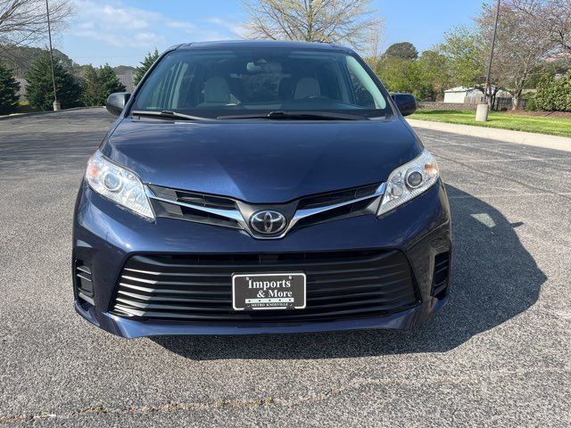 2018 Toyota Sienna LE 8-Passenger V6 Imports and More Inc 2018 Toyota Sienna LE 8-Passenger V6 Imports and More Inc