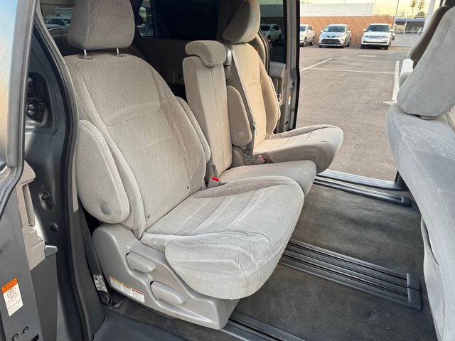 2018 Toyota Sienna LE 8-Passenger