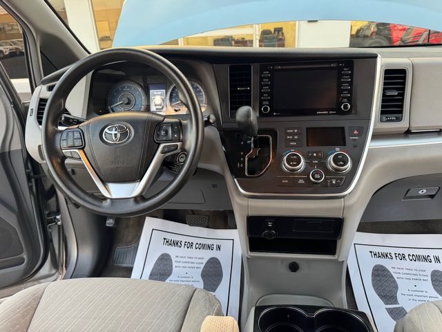 2018 Toyota Sienna LE 8-Passenger