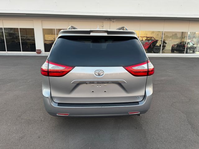 2018 Toyota Sienna LE 8-Passenger