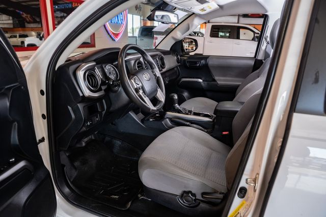 2018 Toyota Tacoma SR5 V6 2018 Toyota Tacoma SR5 V6