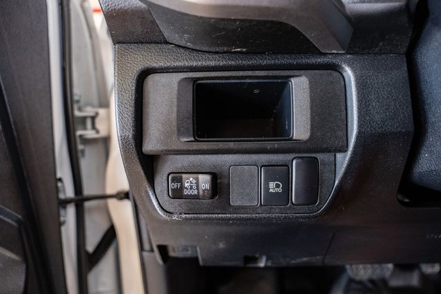 2018 Toyota Tacoma SR5 V6 2018 Toyota Tacoma SR5 V6