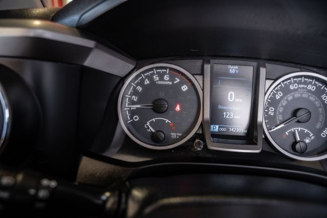 2018 Toyota Tacoma SR5 V6 2018 Toyota Tacoma SR5 V6