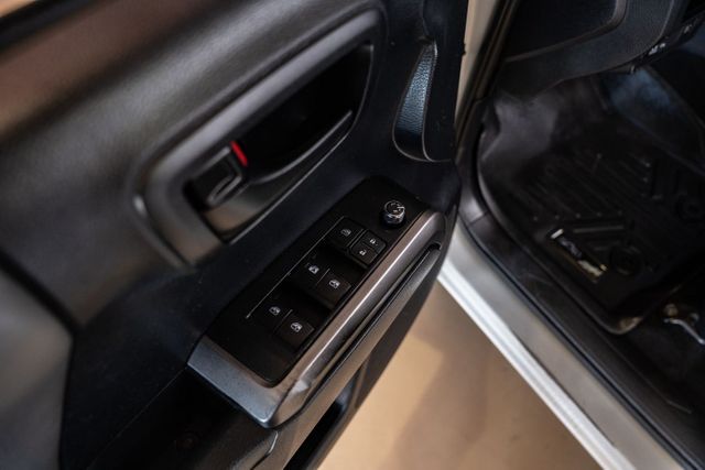 2018 Toyota Tacoma SR5 V6 | Addison, TX | Mr Car Guys 2018 Toyota Tacoma SR5 V6 | Addison, TX | Mr Car Guys