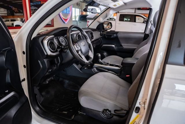 2018 Toyota Tacoma SR5 V6 | Addison, TX | Mr Car Guys 2018 Toyota Tacoma SR5 V6 | Addison, TX | Mr Car Guys