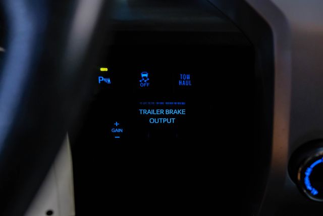 2018 Toyota Tundra Platinum CrewMax 5.7L FFV 4WD | Dallas, TX | East Dallas Diesel