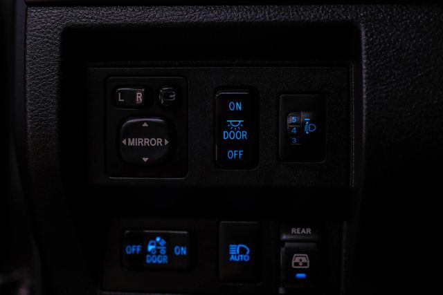 2018 Toyota Tundra Platinum CrewMax 5.7L FFV 4WD | Dallas, TX | East Dallas Diesel 2018 Toyota Tundra Platinum CrewMax 5.7L FFV 4WD | Dallas, TX | East Dallas Diesel