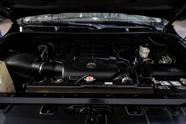 2018 Toyota Tundra Platinum CrewMax 5.7L FFV 4WD | Dallas, TX | East Dallas Diesel