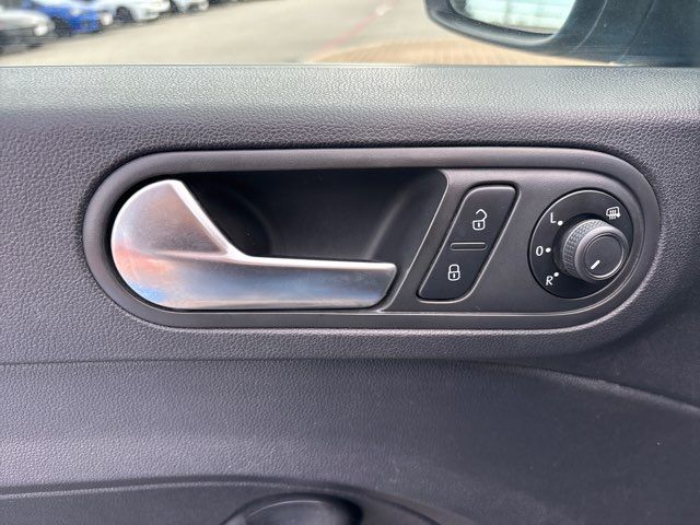 2018 Volkswagen Beetle 2.0T S | San Antonio, TX | Clear Choice Automotive South